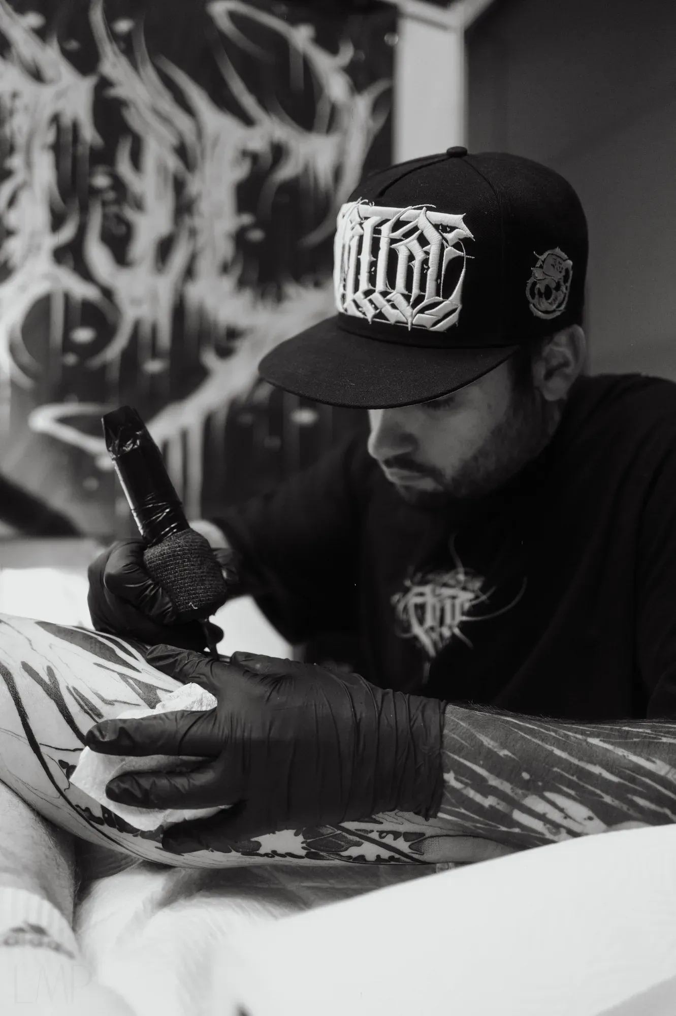 Fabi, Tätowierer und Gründer von ParadoXX Tattoo